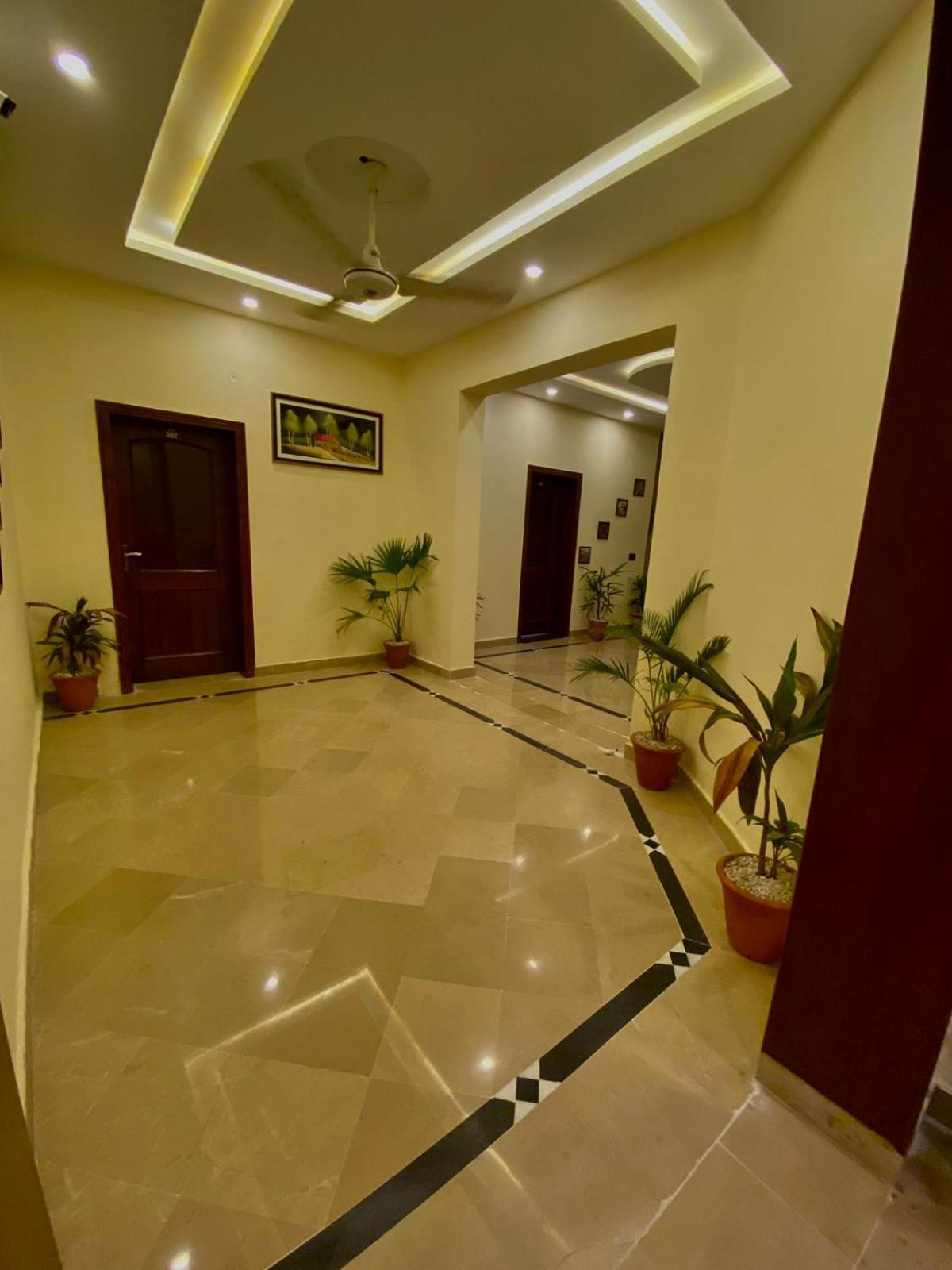Orbit Residency F-7 Hotell Islamabad Exteriör bild