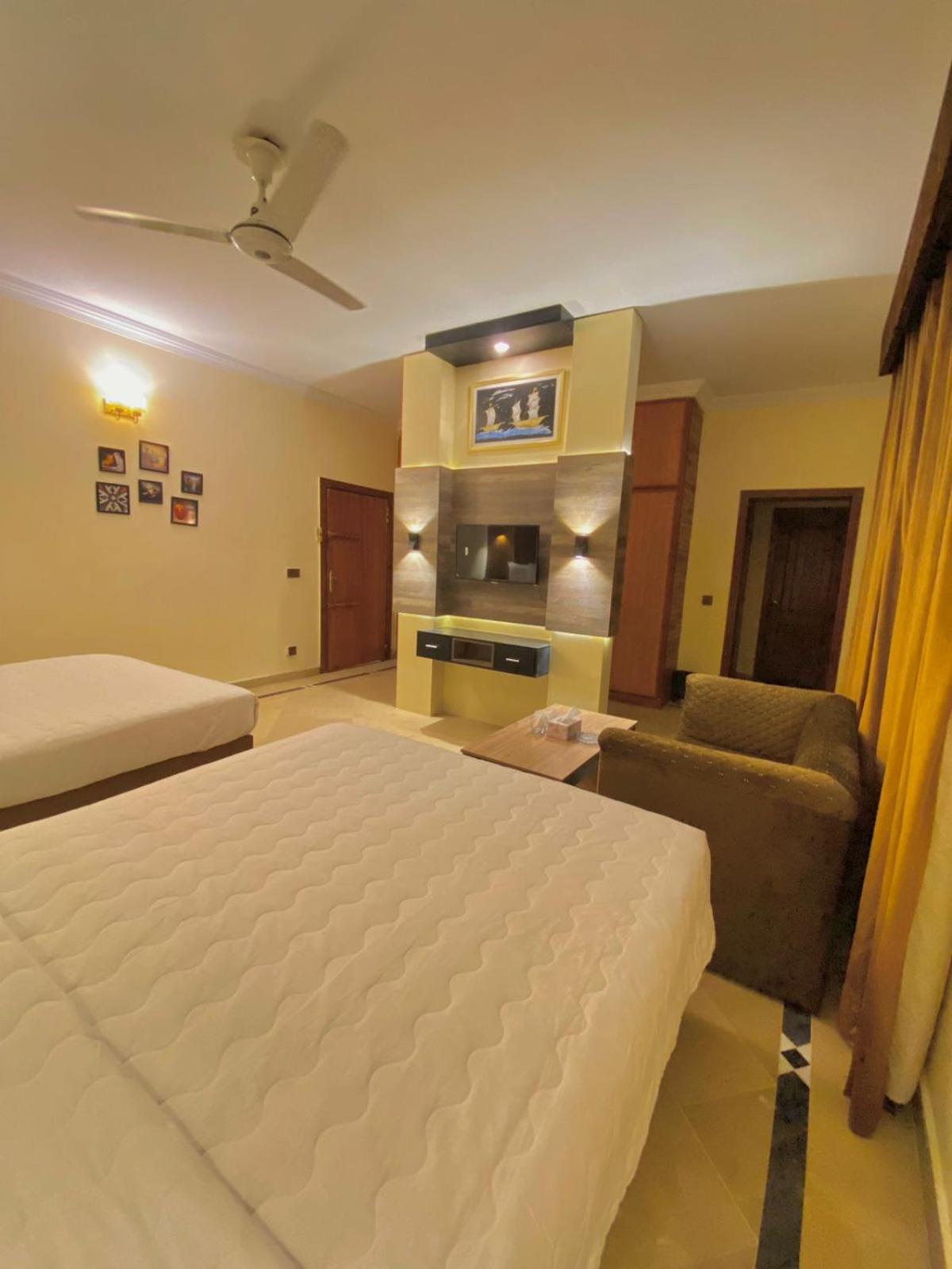 Orbit Residency F-7 Hotell Islamabad Exteriör bild