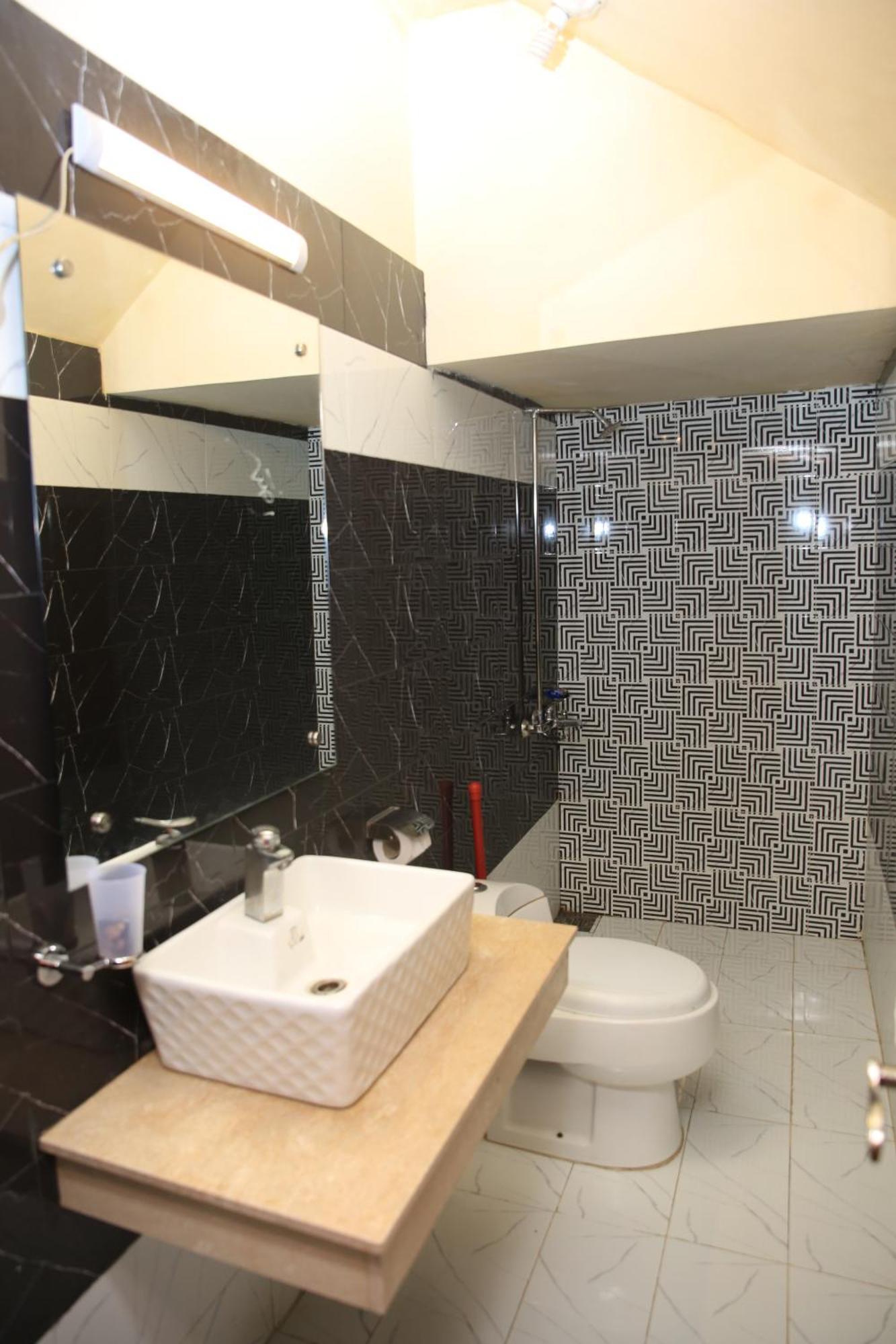 Orbit Residency F-7 Hotell Islamabad Exteriör bild