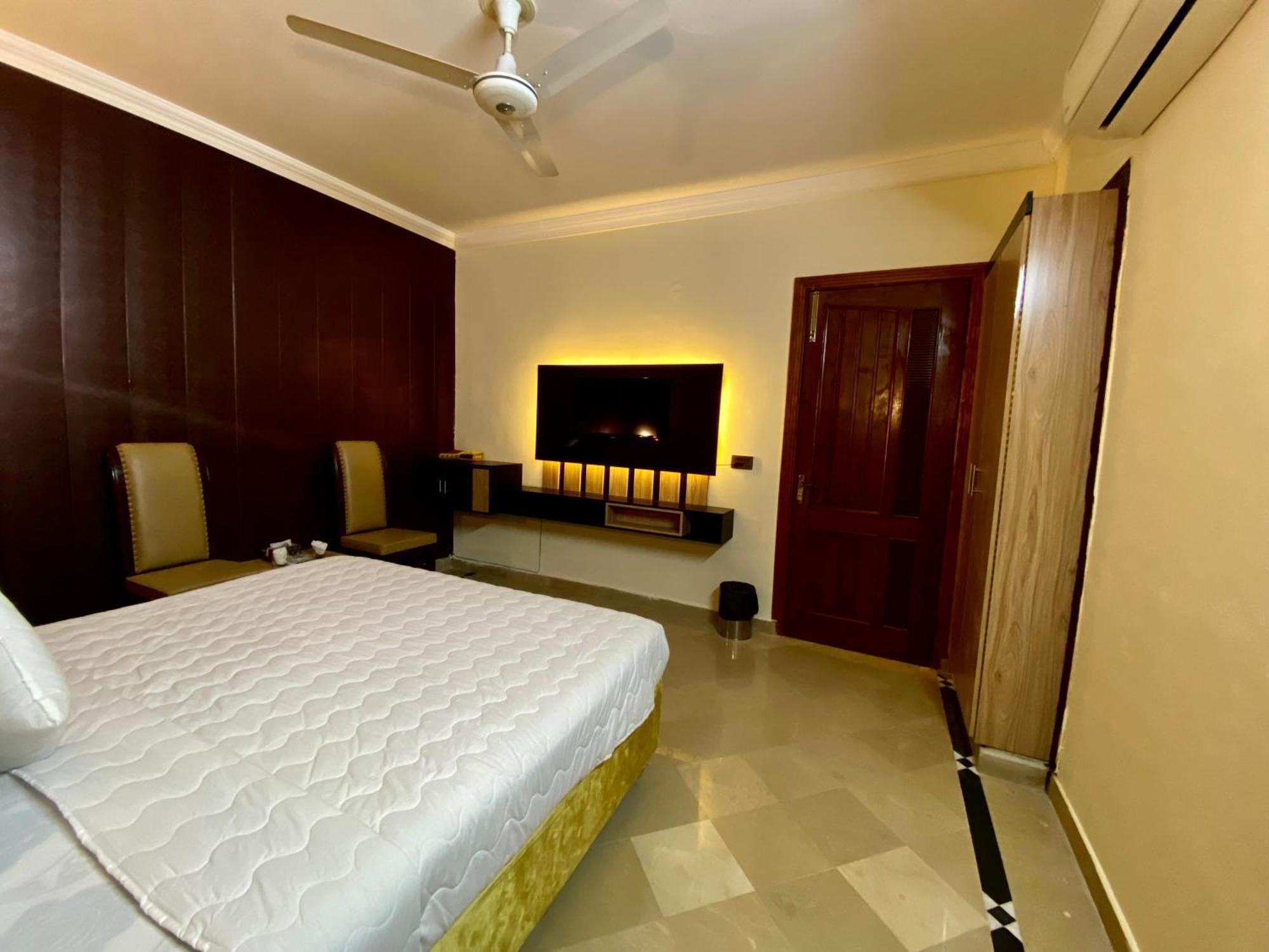 Orbit Residency F-7 Hotell Islamabad Exteriör bild
